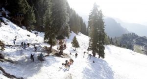 Read more about the article Snow clad swat Mountains are Heaven for Travelers