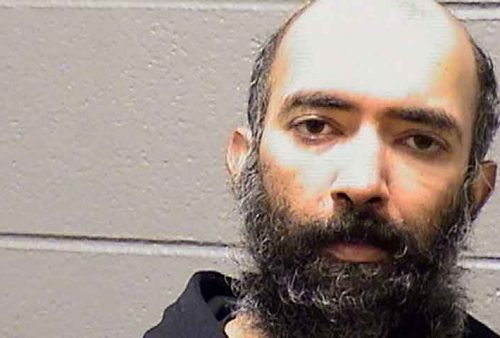 Passenger in Chicago Hid himself for 3 months fearing Corona